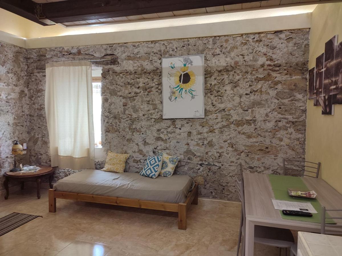 Il Giardino Dei Semplici B&B Caulonia المظهر الخارجي الصورة